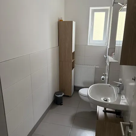 アパート Voll Moeblierte Gaestewohnung In Magdeburg-salbke *