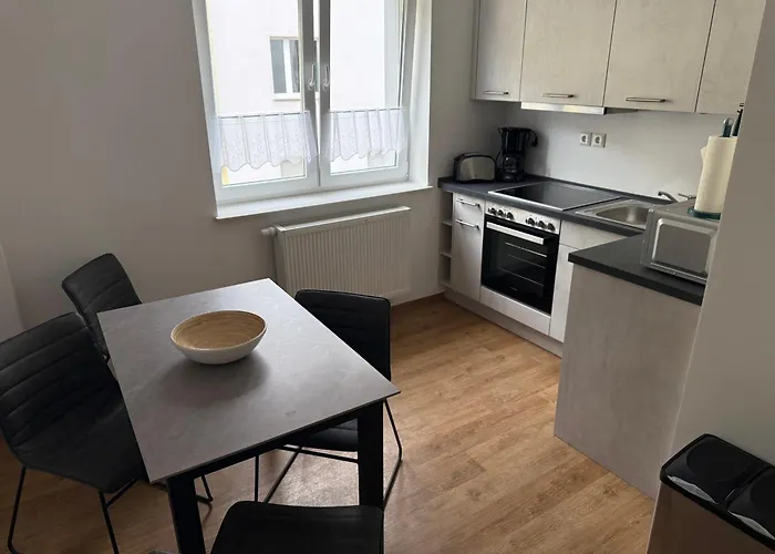 Voll Moeblierte Gaestewohnung In Magdeburg-salbke *